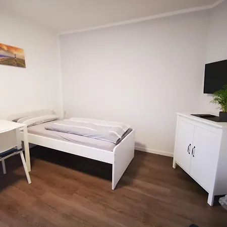 Daire Mit 11 Einzelzimmern Sportcafe