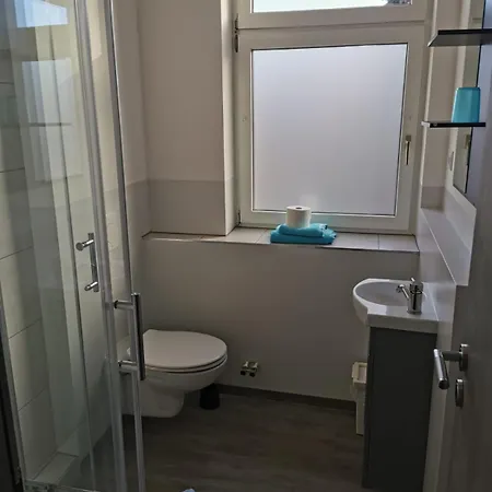 Mit 11 Einzelzimmern Sportcafe