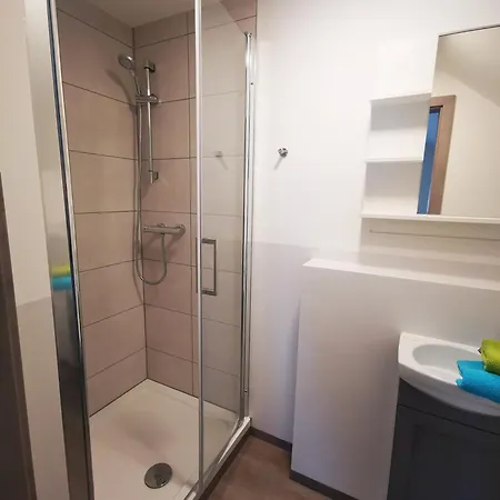 Mit 11 Einzelzimmern Sportcafe