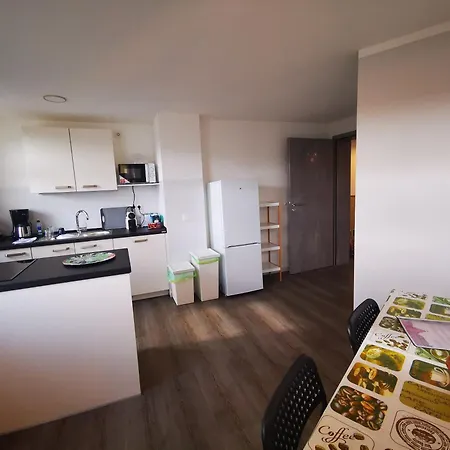 Mit 11 Einzelzimmern Sportcafe Daire *