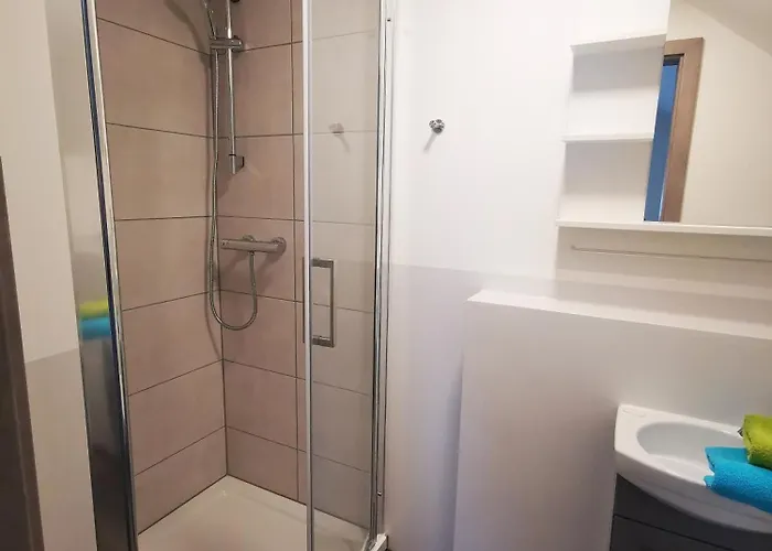 Mit 11 Einzelzimmern Sportcafe