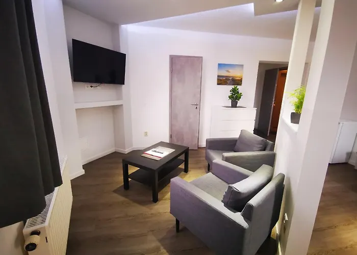 Apartament Mit 11 Einzelzimmern Sportcafe