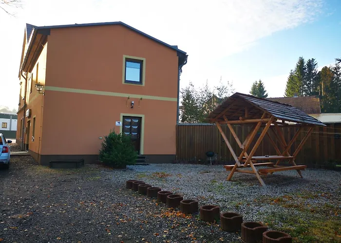 Mit 11 Einzelzimmern Sportcafe Apartament *